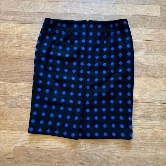 Talbots wool blend black blue knee length pencil skirt size 6P
b16 - Picture 4 of 4
